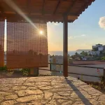 بيت للعطل Sea Sunset View, Walk To The غوموشْلوك