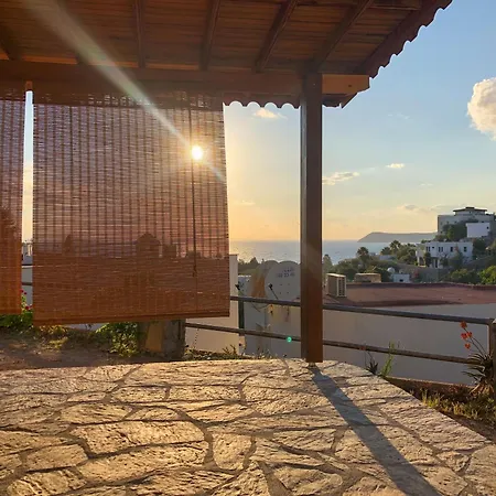 Ferienhaus Sea Sunset View, Walk To The Gümüşlük