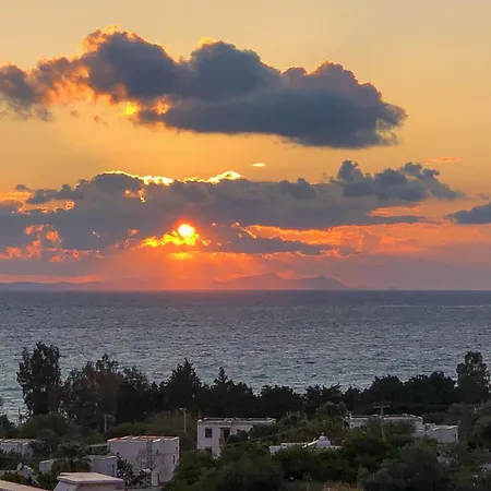 Sea Sunset View, Walk To The * Gümüşlük