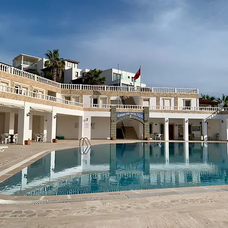 Sea Sunset View, Walk To The Hébergement de vacances *